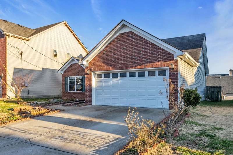 6150 Old Forest Rd, Antioch, TN 37013