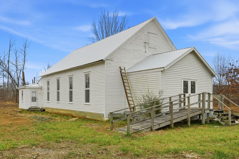 5918 Lakeview Rd, Springfield, TN 37172