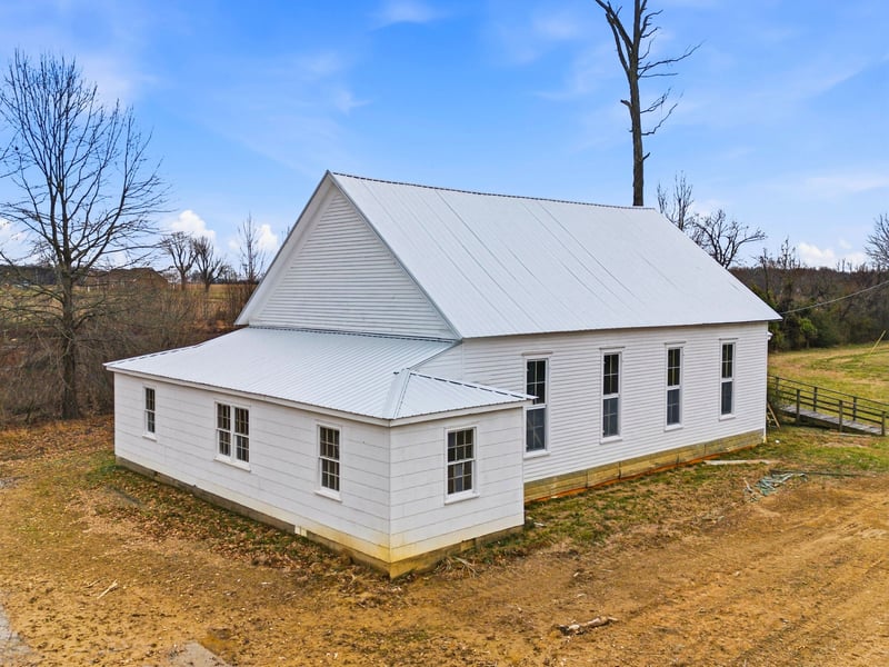 5918 Lakeview Rd, Springfield, TN 37172