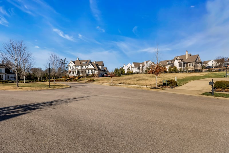 7211 Shagbark Ln, College Grove, TN 37046