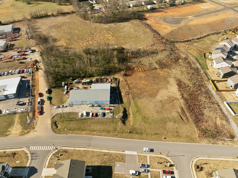 2501 Precast Dr, Columbia, TN 38401