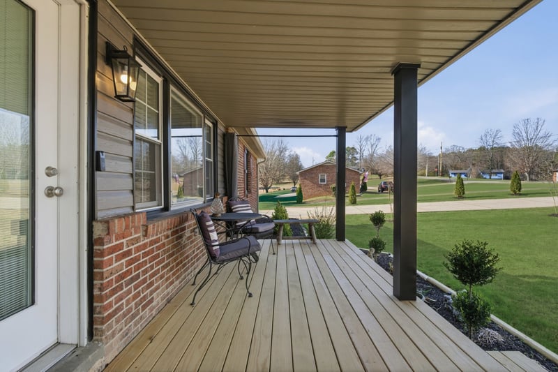 108 Saint James St, Charlotte, TN 37036