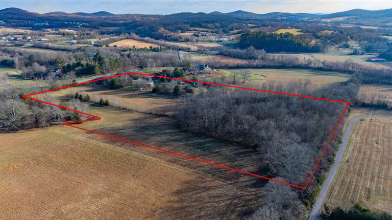 2275 Osburn Rd, Arrington, TN 37014