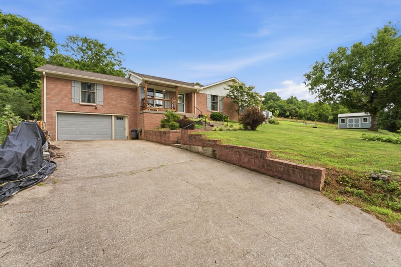 255 Saint Marys Rd, Buffalo Valley, TN 38548