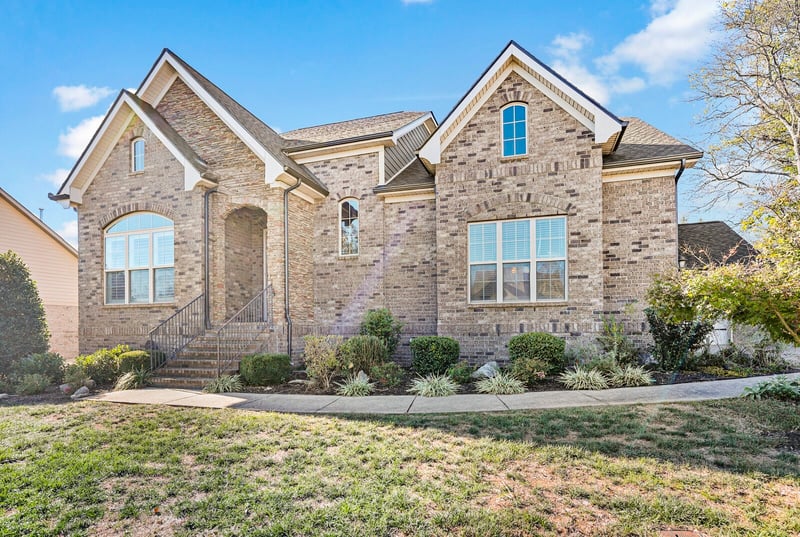 1005 Regency Ct, Gallatin, TN 37066