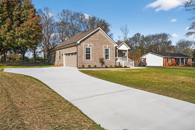 702 Meadow Rd, Mount Pleasant, TN 38474