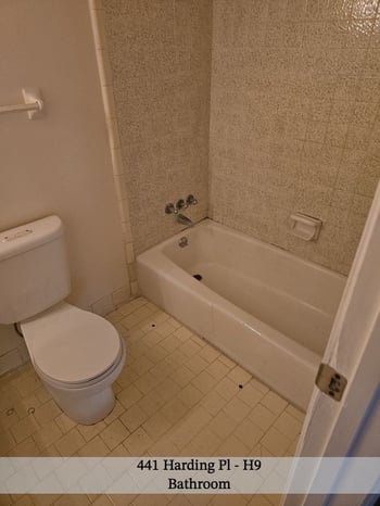 441 Harding Pl #H9, Nashville, TN 37211