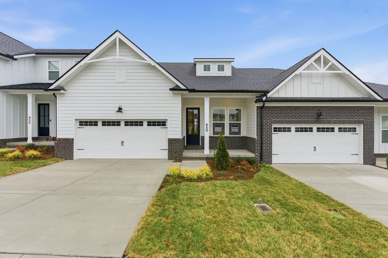 450 Buckwood Ave, Thompsons Station, TN 37179