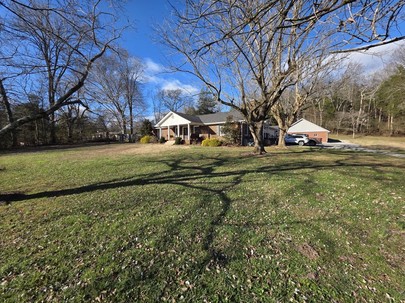 811 Hogans Branch Rd, Hendersonville, TN 37075