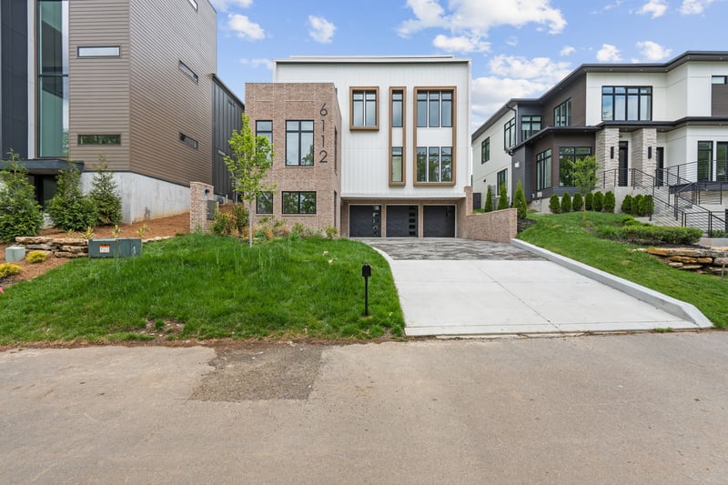 6112 Hill Circle Dr, Nashville, TN 37209