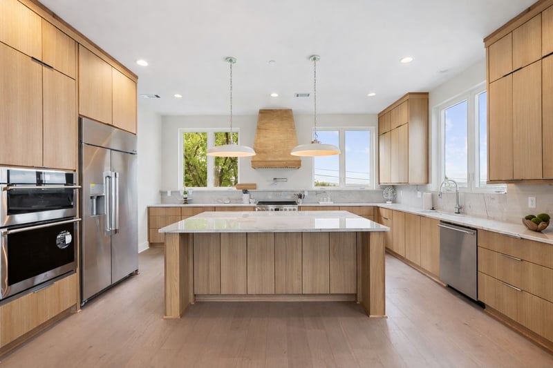 6112 Hill Circle Dr, Nashville, TN 37209