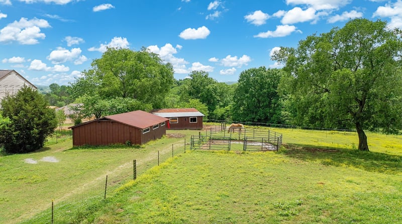 2358 Nashville Hwy, Columbia, TN 38401