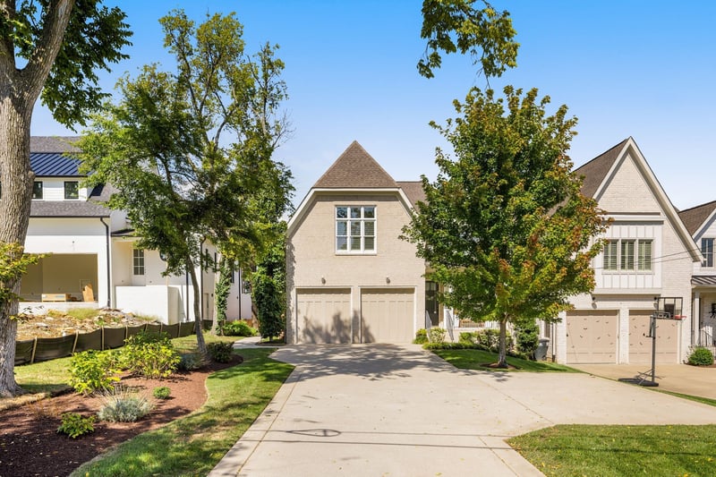 2260 Castleman Dr, Nashville, TN 37215