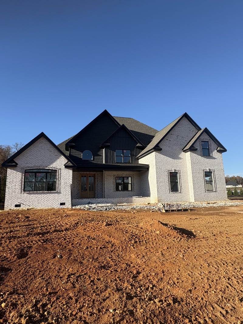 370 Young Ln, Pleasant View, TN 37146