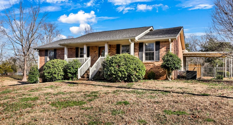 1138 Pleasant Valley Rd, Chapmansboro, TN 37035