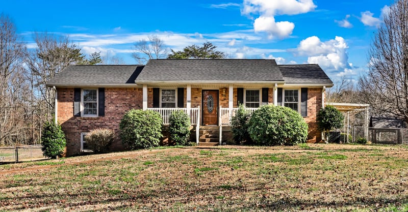 1138 Pleasant Valley Rd, Chapmansboro, TN 37035