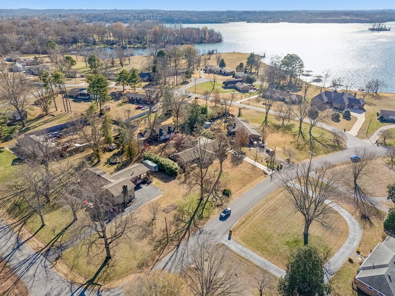 289 Lake Terrace Dr, Hendersonville, TN 37075