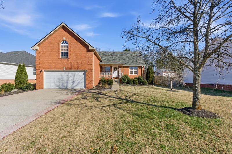 1044 Secretariat Dr, Mount Juliet, TN 37122