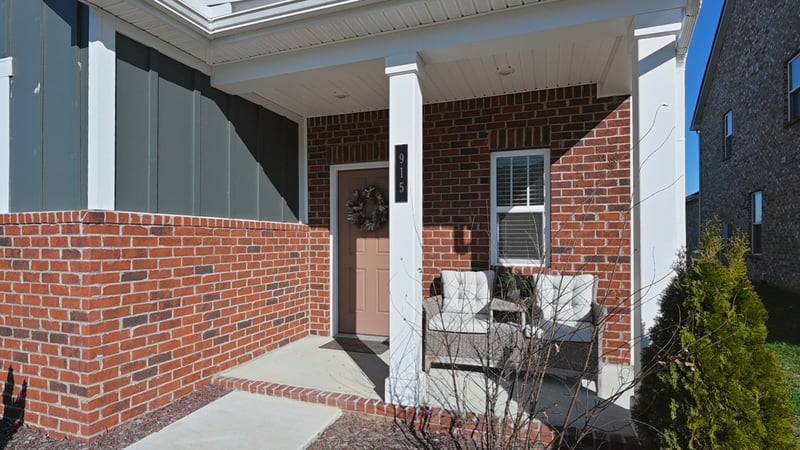 915 Nance Ln, Lebanon, TN 37087