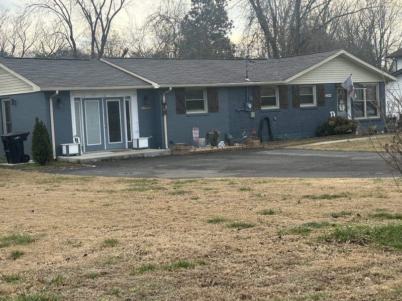1922 Shelley St, Murfreesboro, TN 37129
