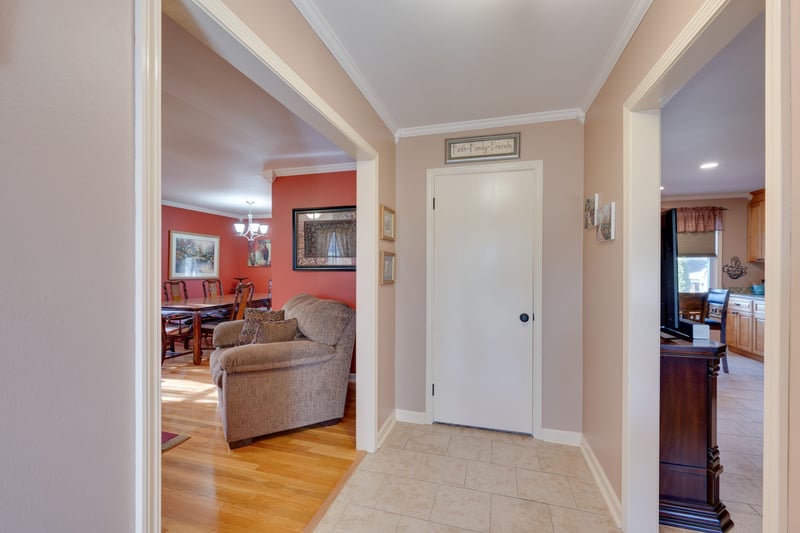 901 Azalea Dr, Columbia, TN 38401