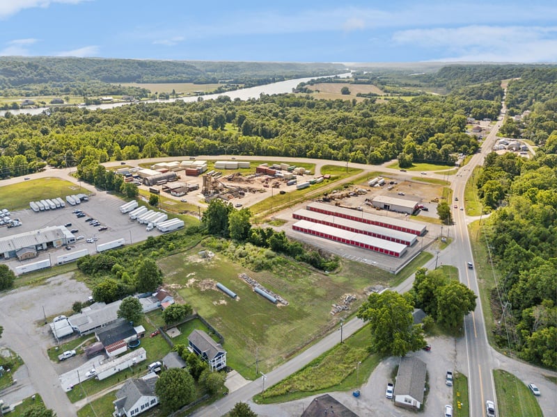 636 N Main St, Ashland City, TN 37015