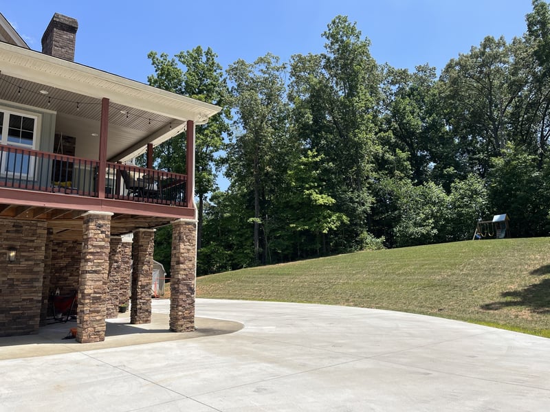 1136 Dimple Rd, Chapmansboro, TN 37035
