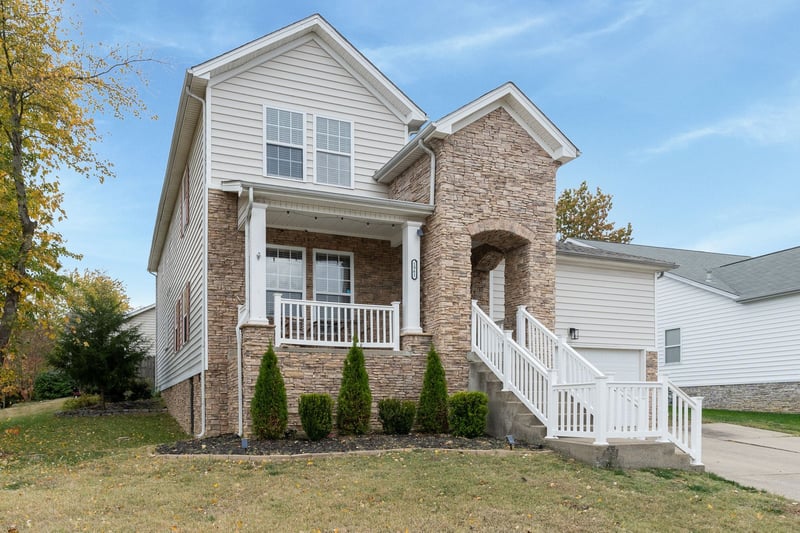 1961 Deep Woods Trl, Nashville, TN 37214