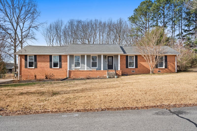 127 Sam Davis Dr, Springfield, TN 37172