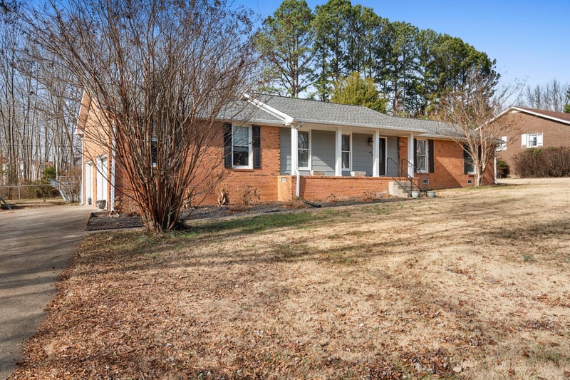 127 Sam Davis Dr, Springfield, TN 37172