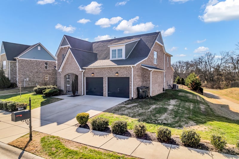 834 Plowson Rd, Mount Juliet, TN 37122
