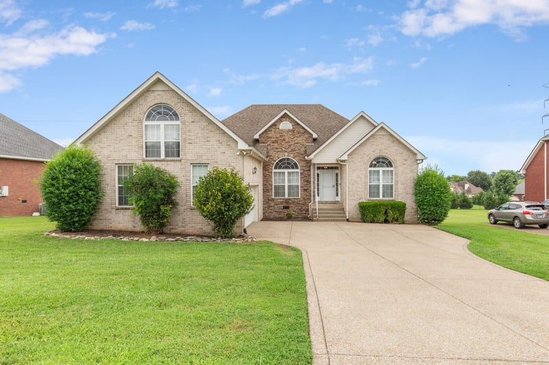 1008 Rhett Pl, Lebanon, TN 37087
