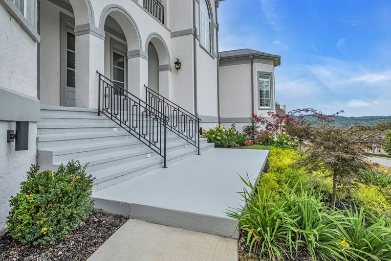 1065 Stockett Dr, Nashville, TN 37221