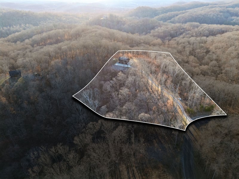 7650 Chipmunk Ln, Nashville, TN 37221