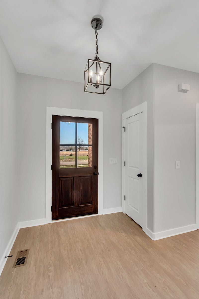 198 Creekside Dr, Lewisburg, TN 37091