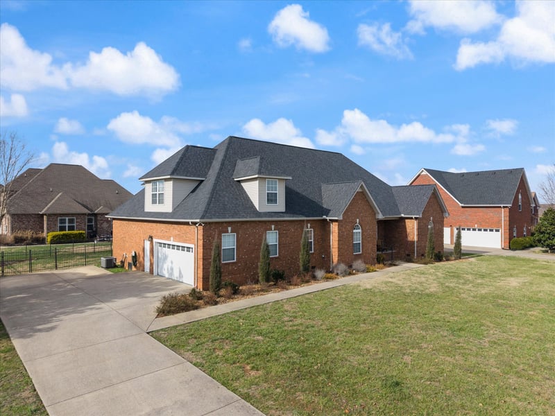 4949 Neyland Way, Murfreesboro, TN 37129