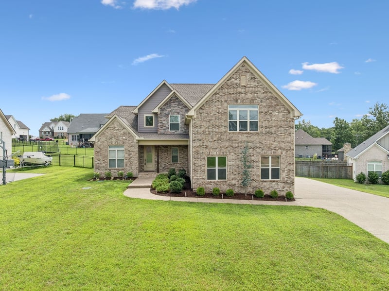 1307 Christina Ct, Lebanon, TN 37087