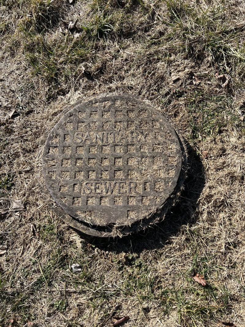 98 Volunteer Dr, Hendersonville, TN 37075