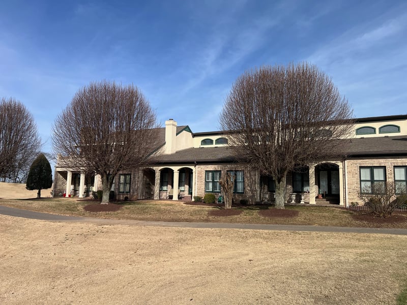 102 Champions Dr, Springfield, TN 37172