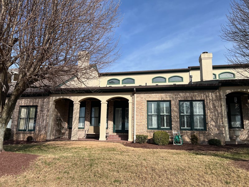 102 Champions Dr, Springfield, TN 37172