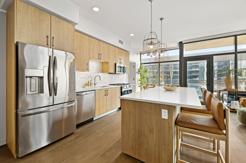 1212 Demonbreun St #1802, Nashville, TN 37203