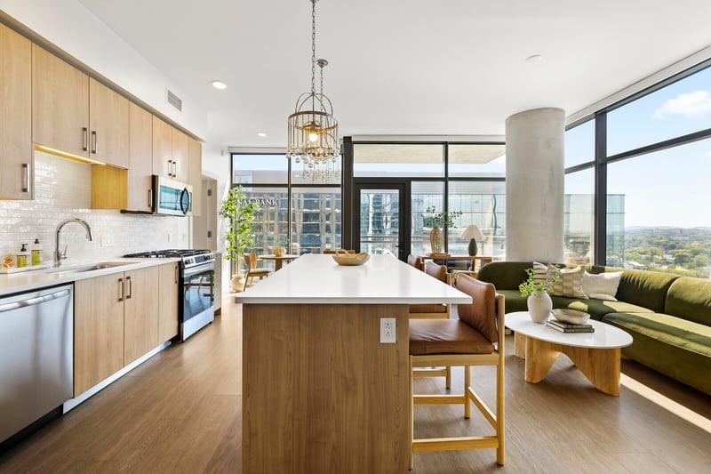 1212 Demonbreun St #1802, Nashville, TN 37203