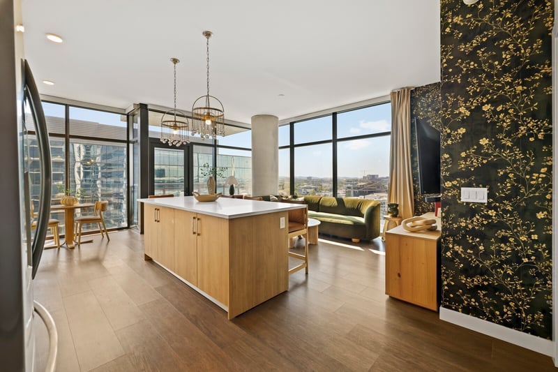 1212 Demonbreun St #1802, Nashville, TN 37203