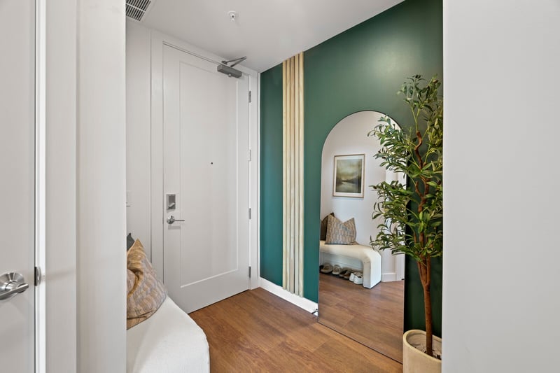 1212 Demonbreun St #1802, Nashville, TN 37203