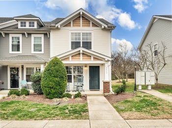 3075 Harpeth Springs Dr, Nashville, TN 37221