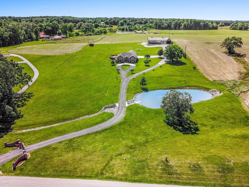 4984 Somerville Rd, Cross Plains, TN 37049