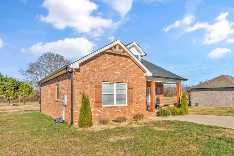 155 Julia Ann Ct, Springfield, TN 37172