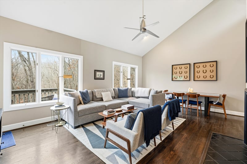 228 Harpeth Wood Dr, Nashville, TN 37221