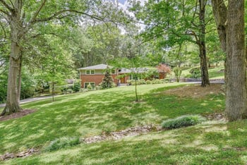 682 Shawnee Dr, Nashville, TN 37205