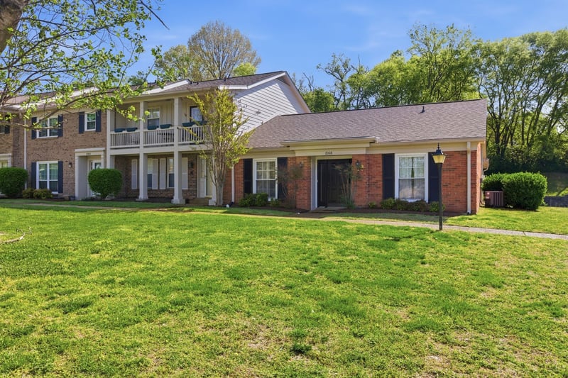 8300 Sawyer Brown Rd #E308, Nashville, TN 37221